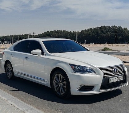 Lexus LS 460 2015, photo 2 of 4