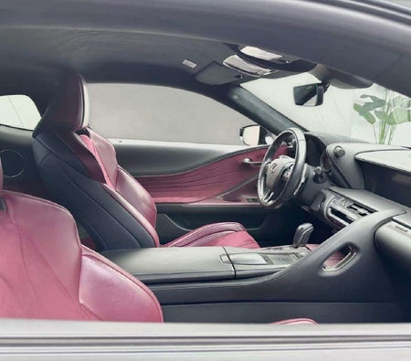 Schwarz Lexus LS-Serie 2019