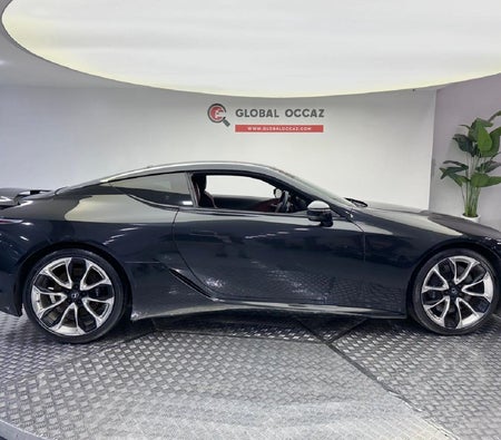 Schwarz Lexus LS-Serie 2019