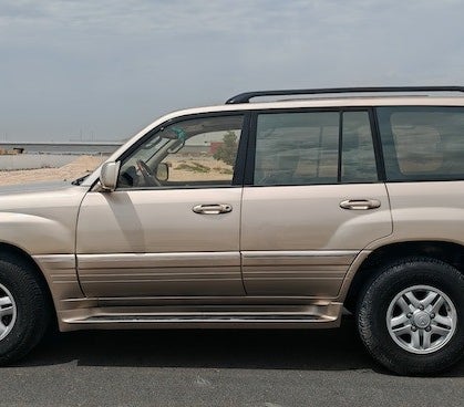 Lexus LX 470 1998, photo 3 of 4