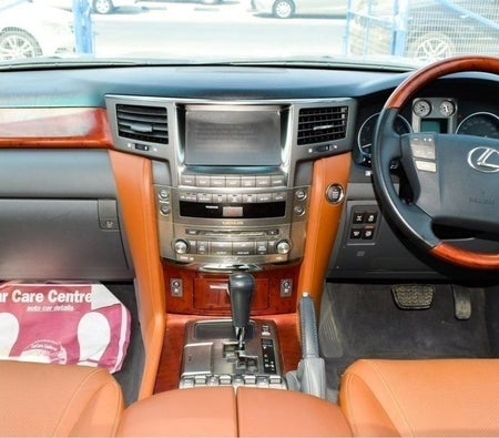 Schwarz Lexus LX570 2008 Schwarz Lexus LX570 2008