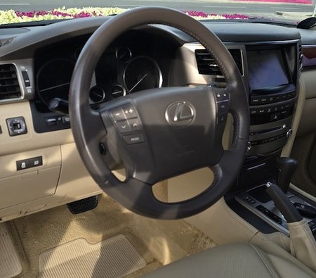 Lexus LX570 Signature 2014, photo 3 of 4