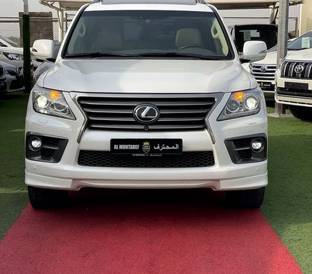 Lexus LX570 Platinum 2014, photo 2 of 4
