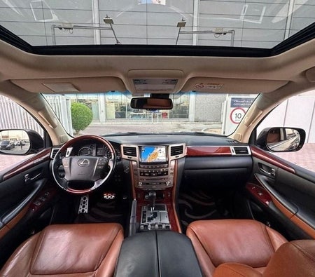 Lexus LX570 2015, photo 3 of 4