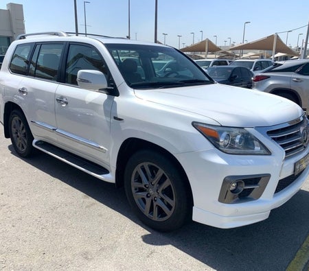Lexus LX570 2015, photo 3 of 4