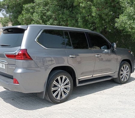 Lexus LX570 2017, photo 4 of 4