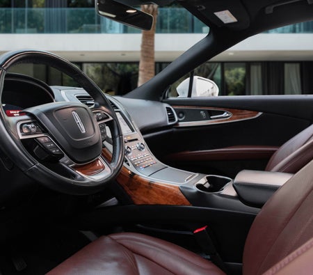 White Lincoln Nautilus Reserve 2020