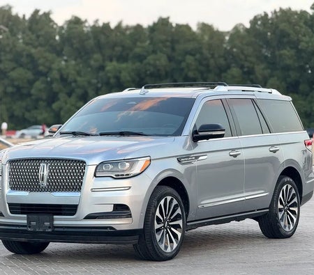 Silber Lincoln Navigator Standard 2024 Silber Lincoln Navigator Standard 2024