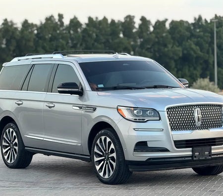 Silber Lincoln Navigator Standard 2024 Silber Lincoln Navigator Standard 2024