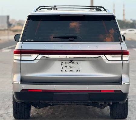 Silber Lincoln Navigator Standard 2024