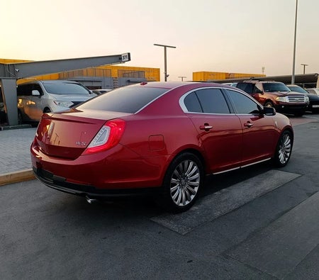 Red Lincoln MKS 2014