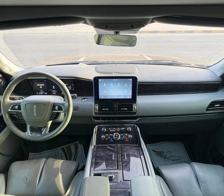 Lincoln Navigator L 2019, photo 3 of 4