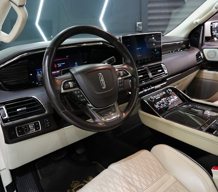 Weiß Lincoln Navigator Presidential 2023