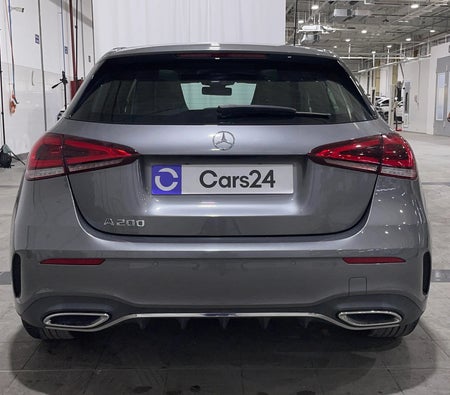 gris Mercedes Benz A200 AMG LINE 2022