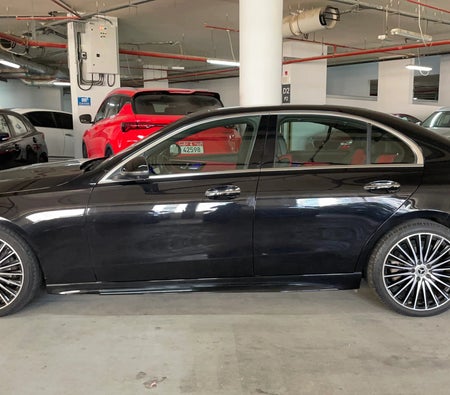 Black Mercedes Benz C200 AMG Premium 2024 Black Mercedes Benz C200 AMG Premium 2024