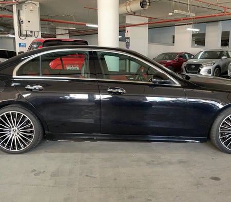 Black Mercedes Benz C200 AMG Premium 2024 Black Mercedes Benz C200 AMG Premium 2024