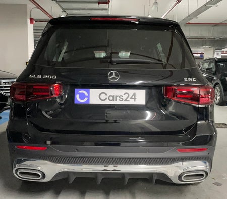 Black Mercedes Benz GLB 200 AMG PREMIUM + 2026