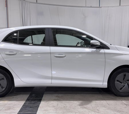 White MG 3 STD 2025