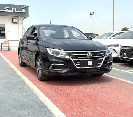 أسود إم جي 5 Deluxe 2025 أسود إم جي 5 Deluxe 2025