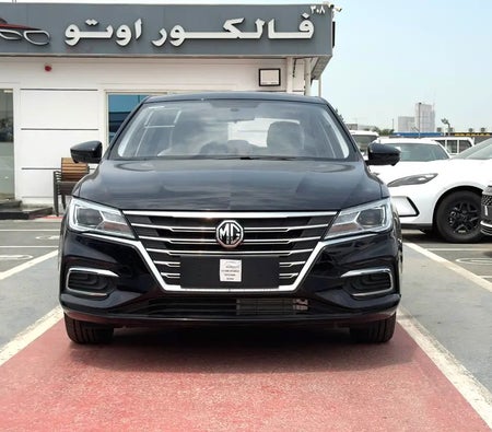 أسود إم جي 5 Deluxe 2025