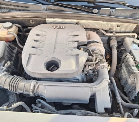 فضي إم جي RX8 Luxury 2021 فضي إم جي RX8 Luxury 2021