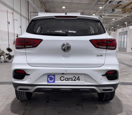 White MG ZS STD 2024