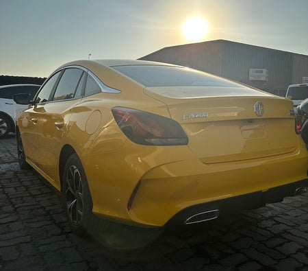 أصفر إم جي GT Luxury 2024