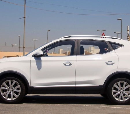 Белый MG ZS 2023 год