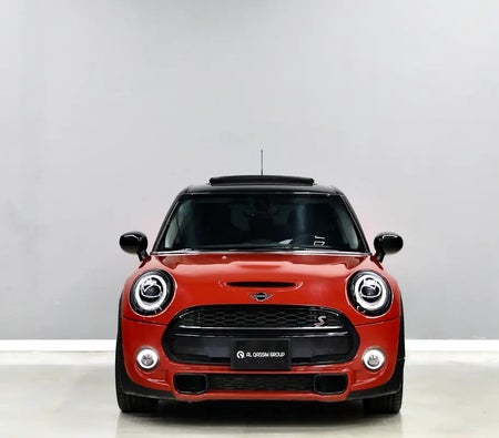 Mini Cooper S 2021, photo 2 of 4