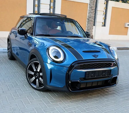 Mini Cooper S 2024, photo 2 of 4