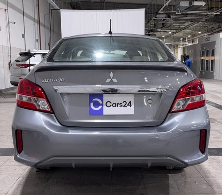 Gris Mitsubishi Attrage GLX HIGHLINE 2023