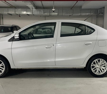 Weiß Mitsubishi Attrage GLX HIGHLINE 2025