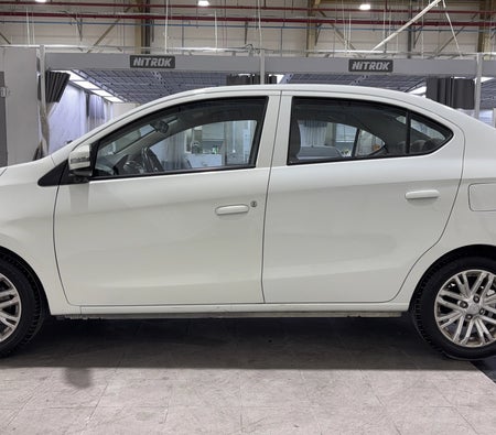 Blanc Mitsubishi Attrage GLX HIGHLINE 2023