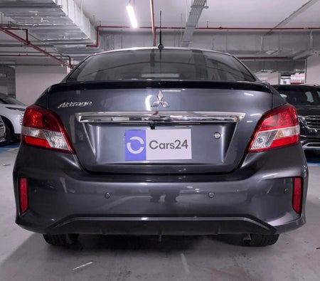 Grau Mitsubishi Attrage GLX HIGHLINE 2025