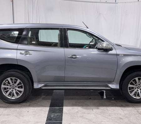Gris Mitsubishi Montero Sport GLS MID 2019