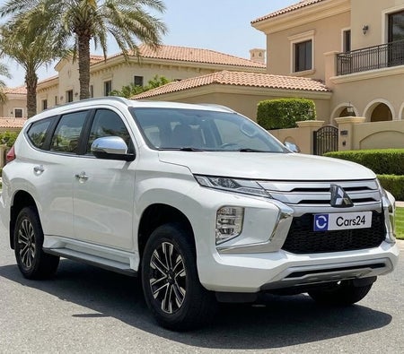 Weiß Mitsubishi Montero Sport GLS PREMIUM 2023 Weiß Mitsubishi Montero Sport GLS PREMIUM 2023