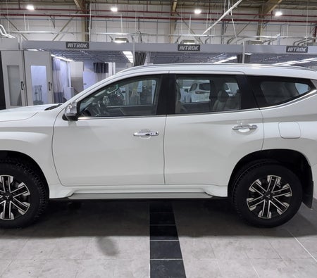 أبيض ميتسوبيشي Montero Sport GLS PREMIUM 2022