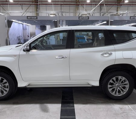 White Mitsubishi Montero Sport GLX 2022