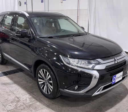 Schwarz Mitsubishi Outlander GLX MID LINE 2022 Schwarz Mitsubishi Outlander GLX MID LINE 2022
