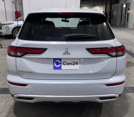 Weiß Mitsubishi Outlander GLX MID LINE 2025