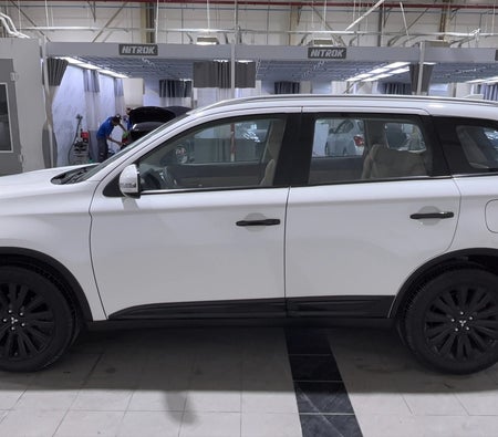 White Mitsubishi Outlander GLX MID LINE 2023