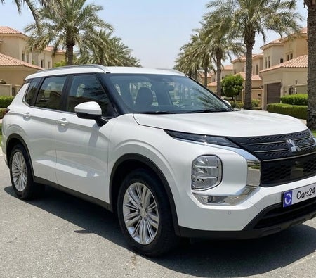 Blanco Mitsubishi Outlander GLX MID LINE 2023 Blanco Mitsubishi Outlander GLX MID LINE 2023