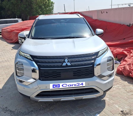 wit Mitsubishi Outlander GLX MID LINE 2025 wit Mitsubishi Outlander GLX MID LINE 2025