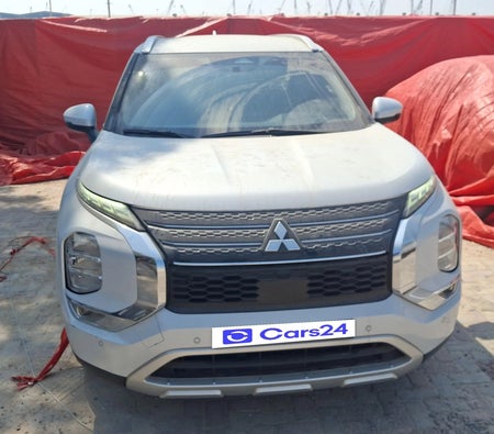 wit Mitsubishi Outlander GLX MID LINE 2025 wit Mitsubishi Outlander GLX MID LINE 2025