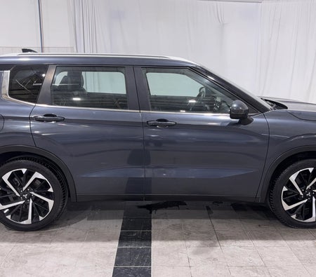 رمادي ميتسوبيشي Outlander H/L SYNTHETIC LEATHER WITH SUNROOF 2025