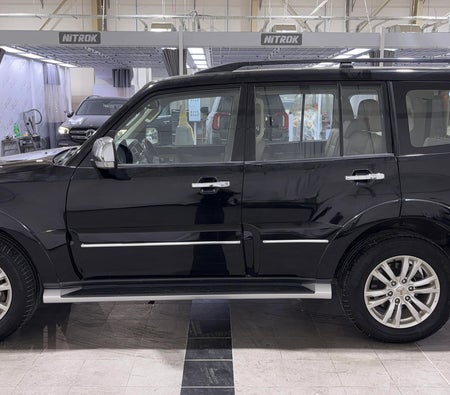 Black Mitsubishi Pajero GLS HIGHLINE 2020 Black Mitsubishi Pajero GLS HIGHLINE 2020