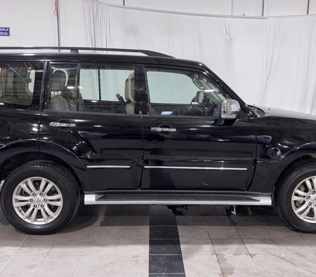 Black Mitsubishi Pajero GLS HIGHLINE 2020