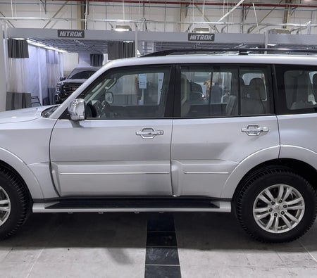 Silver Mitsubishi Pajero GLS HIGHLINE 2019 Silver Mitsubishi Pajero GLS HIGHLINE 2019
