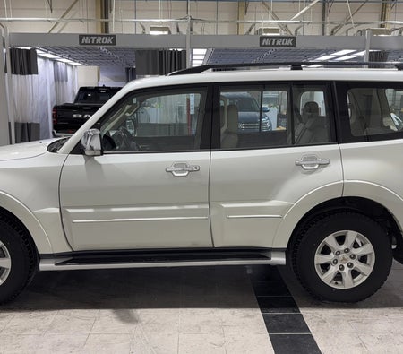 White Mitsubishi Pajero GLS HIGHLINE 2020 White Mitsubishi Pajero GLS HIGHLINE 2020