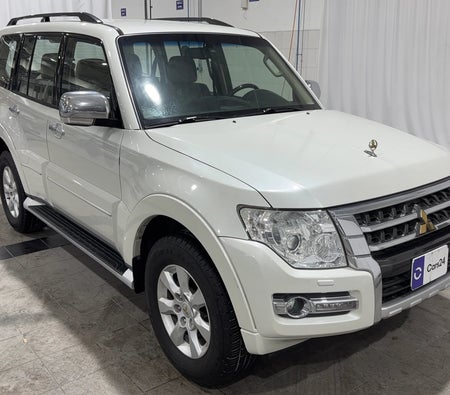 White Mitsubishi Pajero GLS HIGHLINE 2020 White Mitsubishi Pajero GLS HIGHLINE 2020